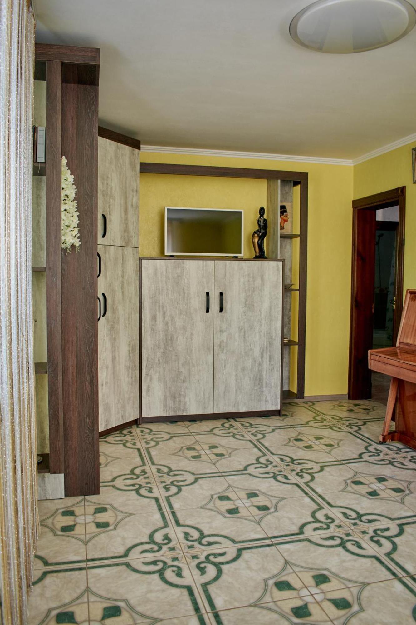 Vacation Home Lubov Kamjanez-Podilskyj Exterior foto