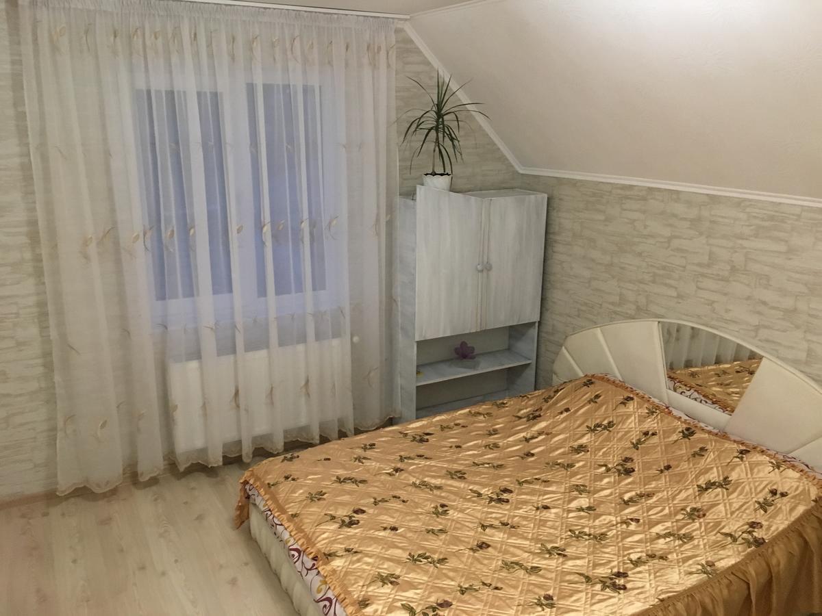 Vacation Home Lubov Kamjanez-Podilskyj Exterior foto